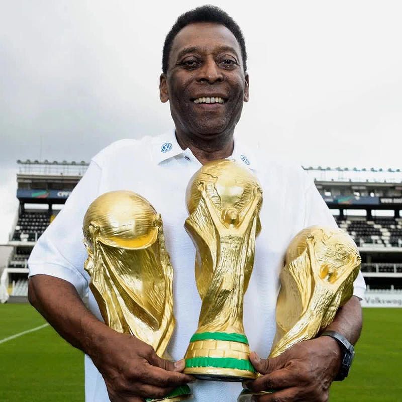 Pelé - cầu thủ đá phạt hay nhất thế giới