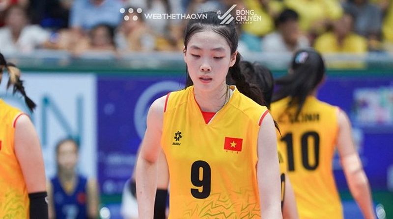 Phạm Quỳnh Hương, cầu thủ trẻ bóng chuyền